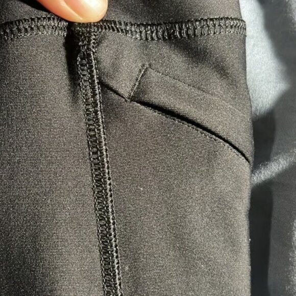 Old Navy Black Active Powersoft Pocket Mesh Leggings Size Small EUC #M-085 - Picture 2 of 5